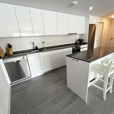 Wonderful, Excellent New 4-bed Near Malaga With Indoor And Outdoor Swimmimg Pools, Gym And Sauna Facilities Lejlighed